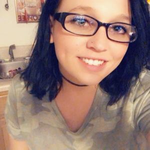 Meet your Posher, Liz